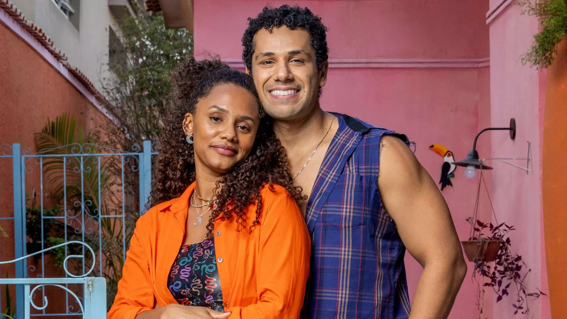 Chico (Amaury Lorenzo) e Madá (Jessica Ellen)