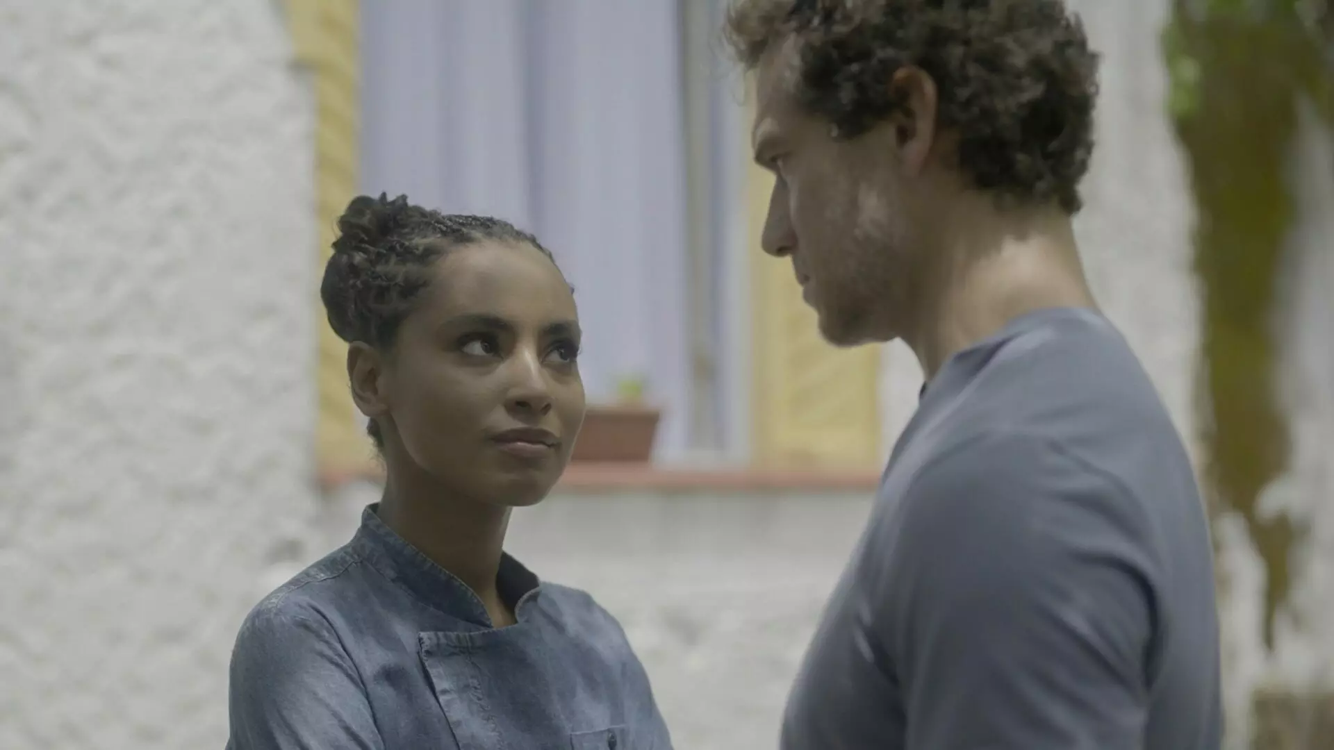 Viola (Gabz) e Volney (Paulo Rocha) em Mania de Você