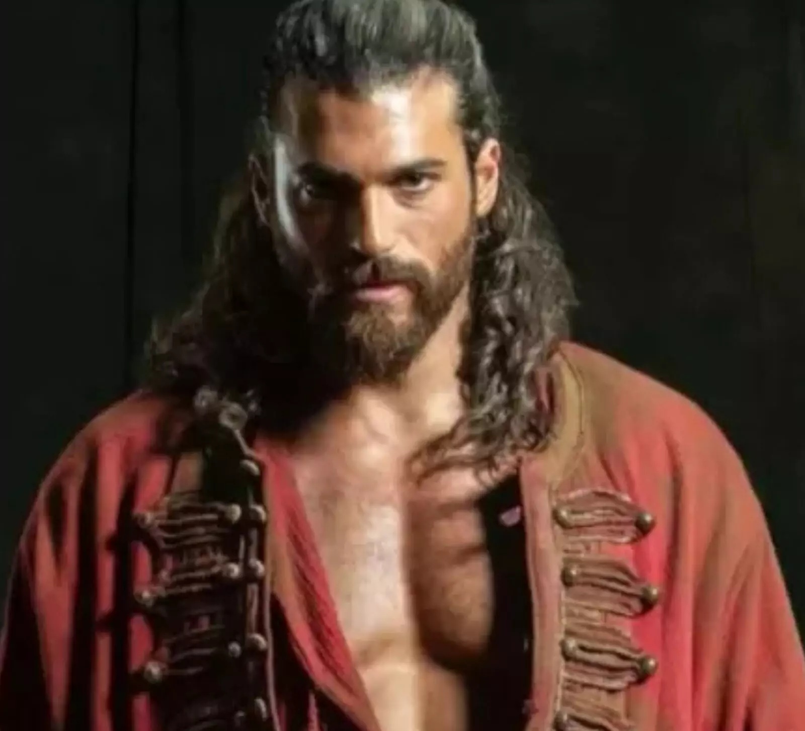 Can Yaman é Balaban na série El Turco