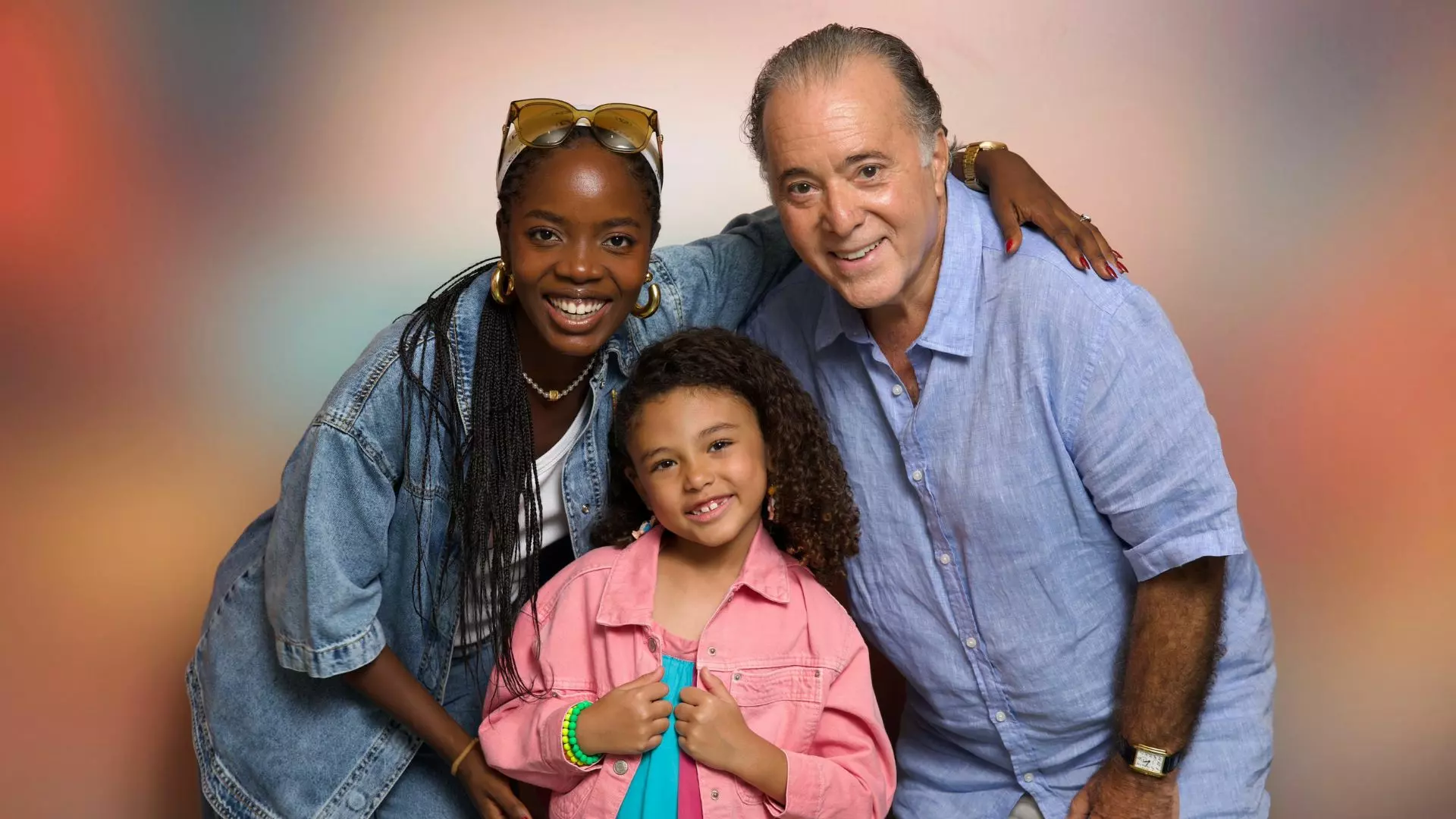 Clara Moneke, Elis Cabral e Tony Ramos Globo Manoella Mello
