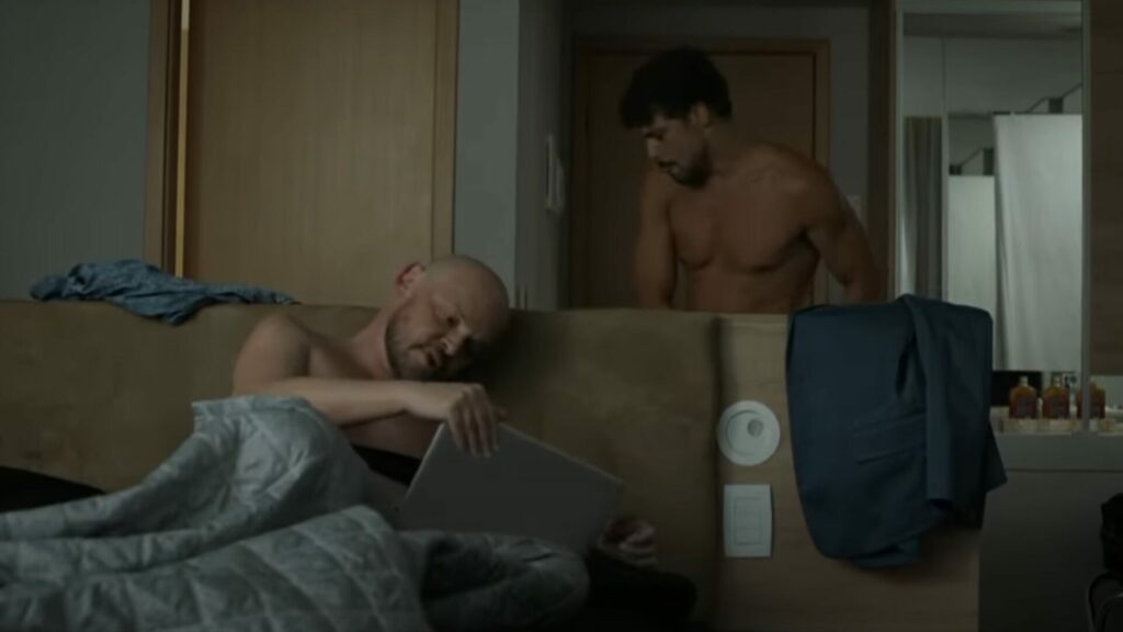 Matheus Nachtergaele e Cauã Reymond no filme Piedade