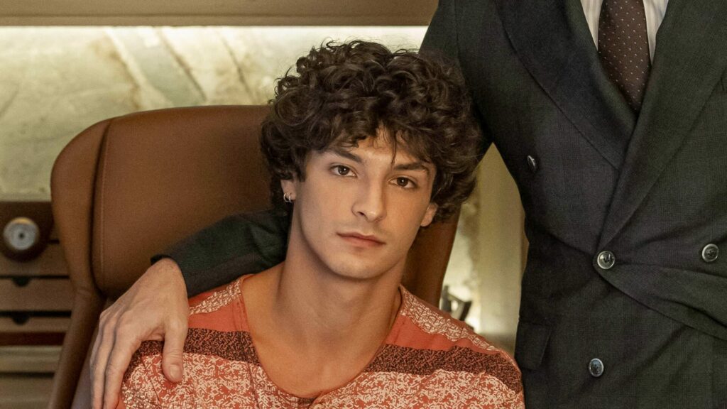 Tiago (Pedro Waddington)