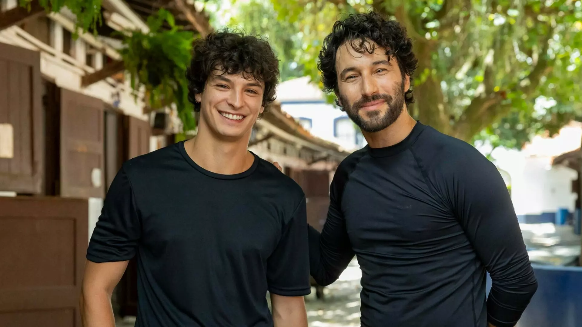Tiago (Pedro Waddington) e seu professor