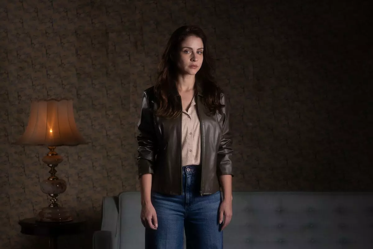 Bárbara (Louise Clós), de Até Onde Ela Vai