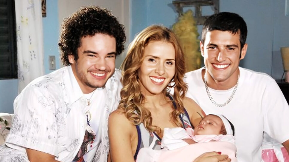 Thiago Mendonça (Bernardinho), Leona Cavalli (Dália) e Alexandre Slaviero (Heraldo) em Duas Caras