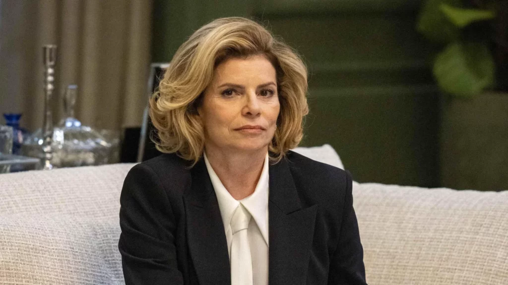 Odete Roitman (Debora Bloch) de Vale Tudo