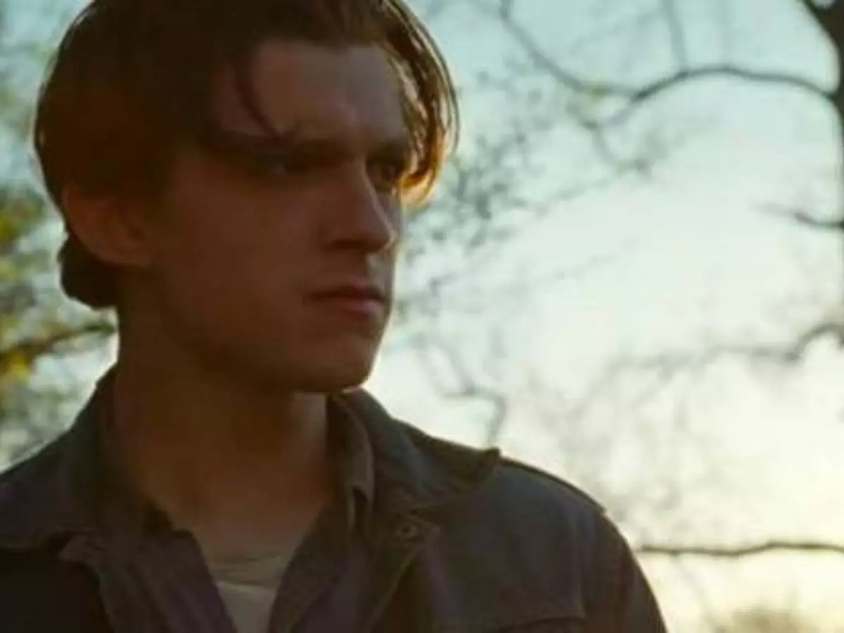 Esse suspense da Netflix com Tom Holland e Robert Pattinson vai te deixar arrepiado