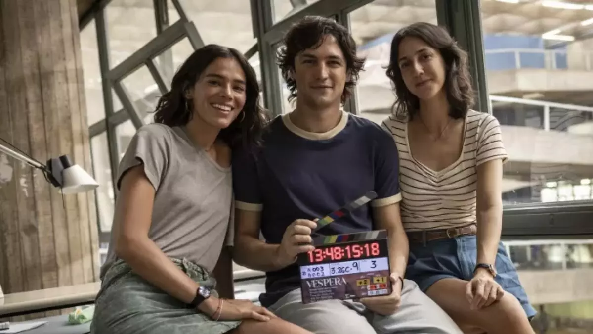 Gabriel Leone, Bruna Marquezine e Camila Márdila