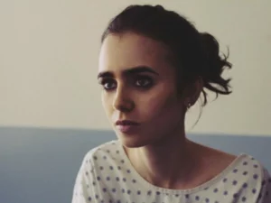 Filme com Lily Collins é pedida certa para se emocionar na Netflix