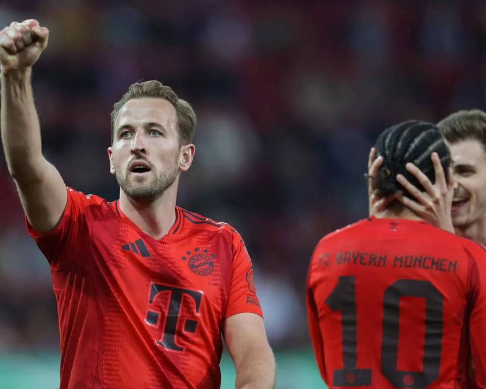 Jogadores do Bayern do Munique em jogo do Campeonato Alemão