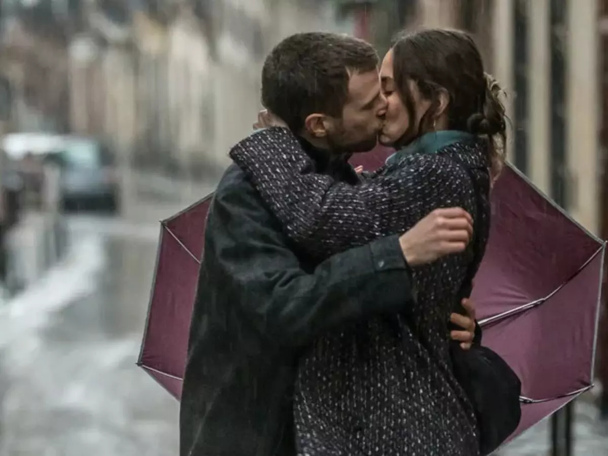 Clarividência amorosa desafia laços de amizade na comédia da Netflix