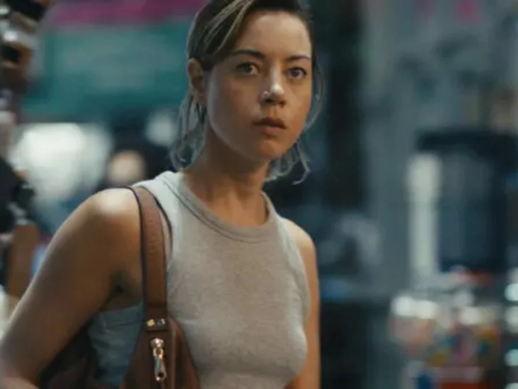 Dívidas e crime digital impulsionam o enredo de ‘Emily, A Criminosa’, sucesso no Prime Video