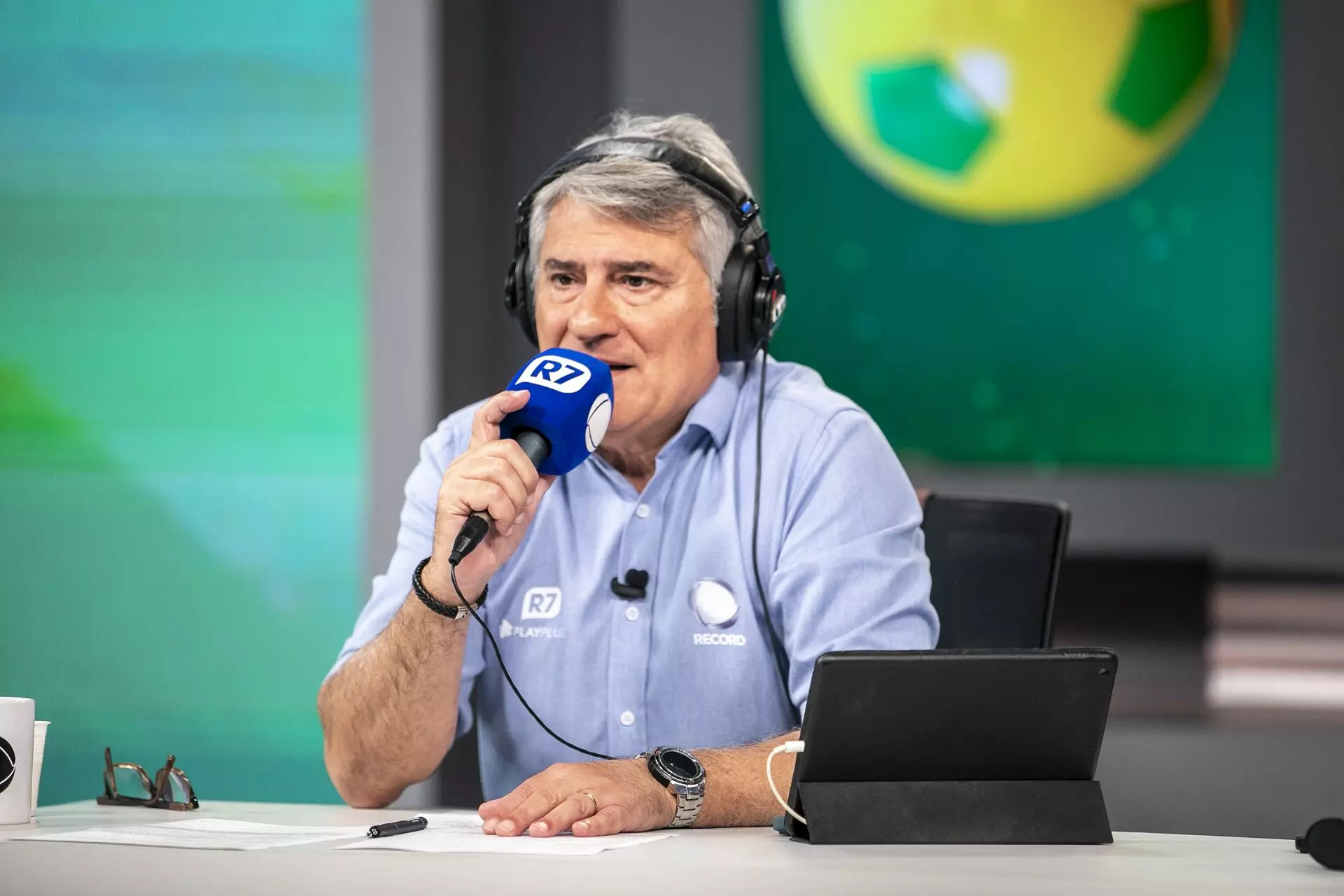 O narrador esportivo Cleber Machado