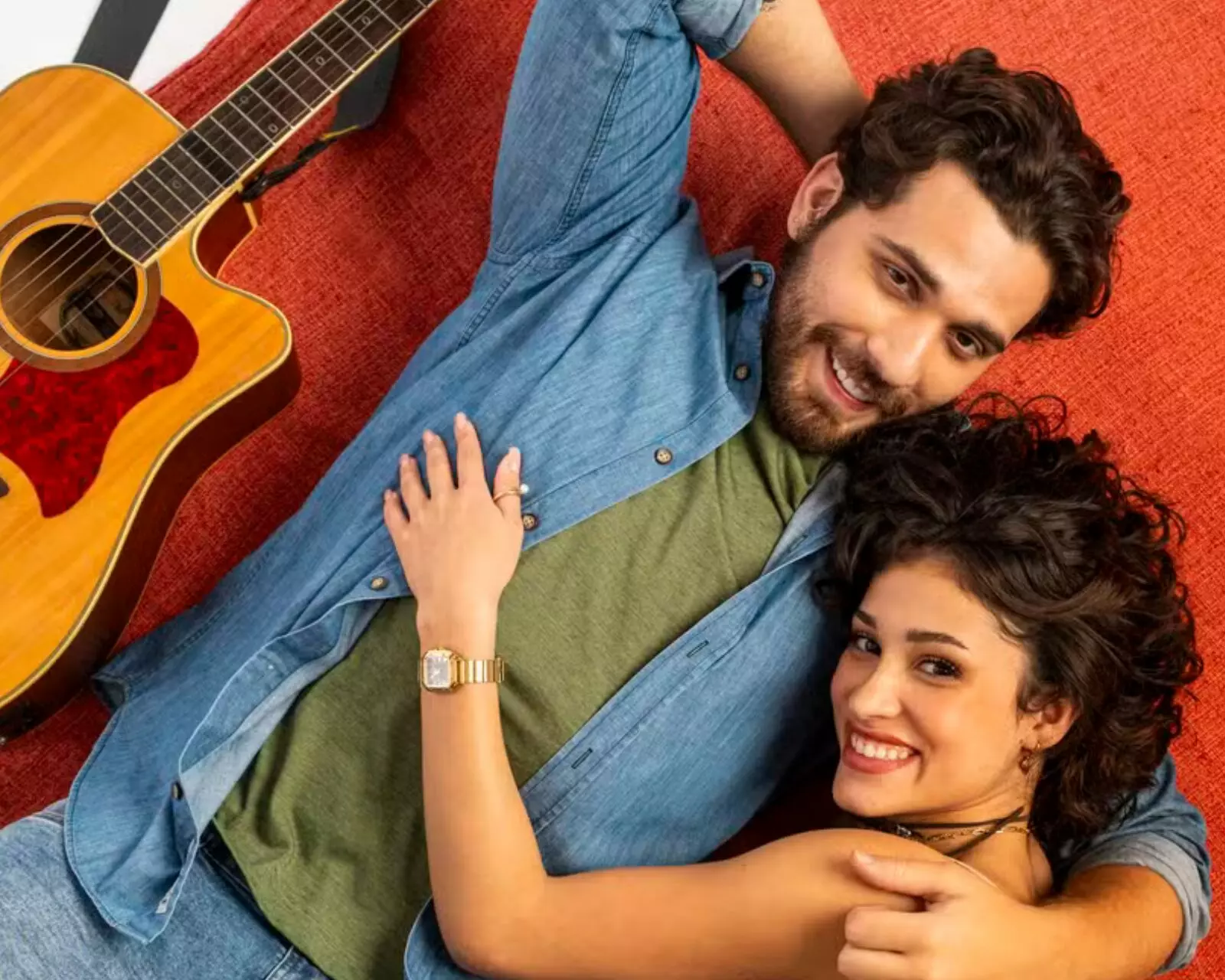 Diego (Gustavo Mioto) e Cindy (Maya Aniceto)