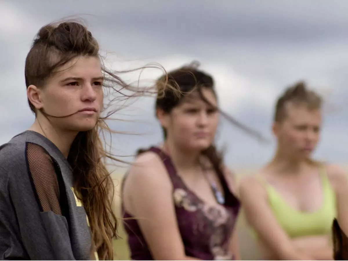 A Leste de Wall no Prime Video: Filme retrata luto, comunidade e sobrevivência no interior dos EUA