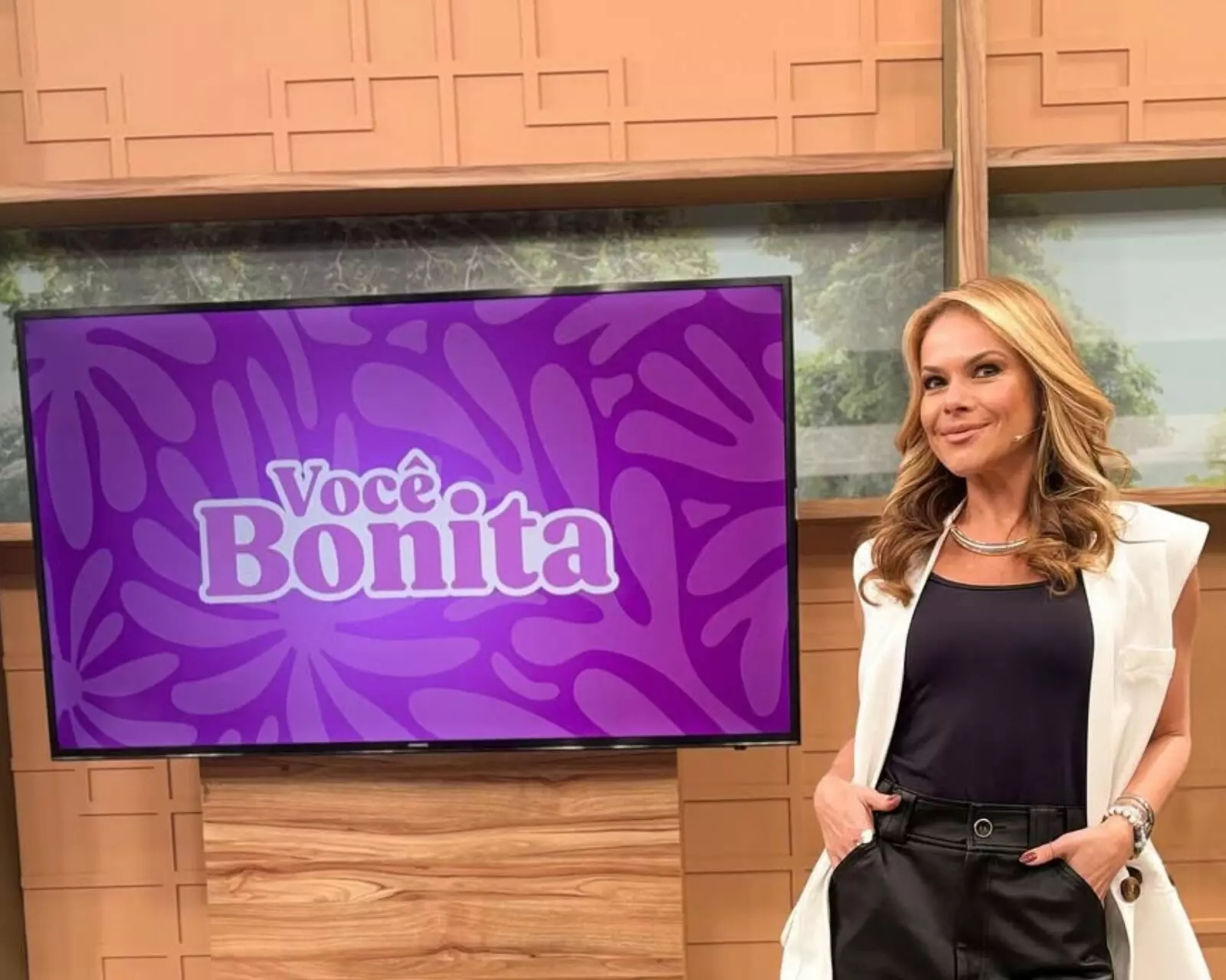 Carol Minhoto na TV Gazeta