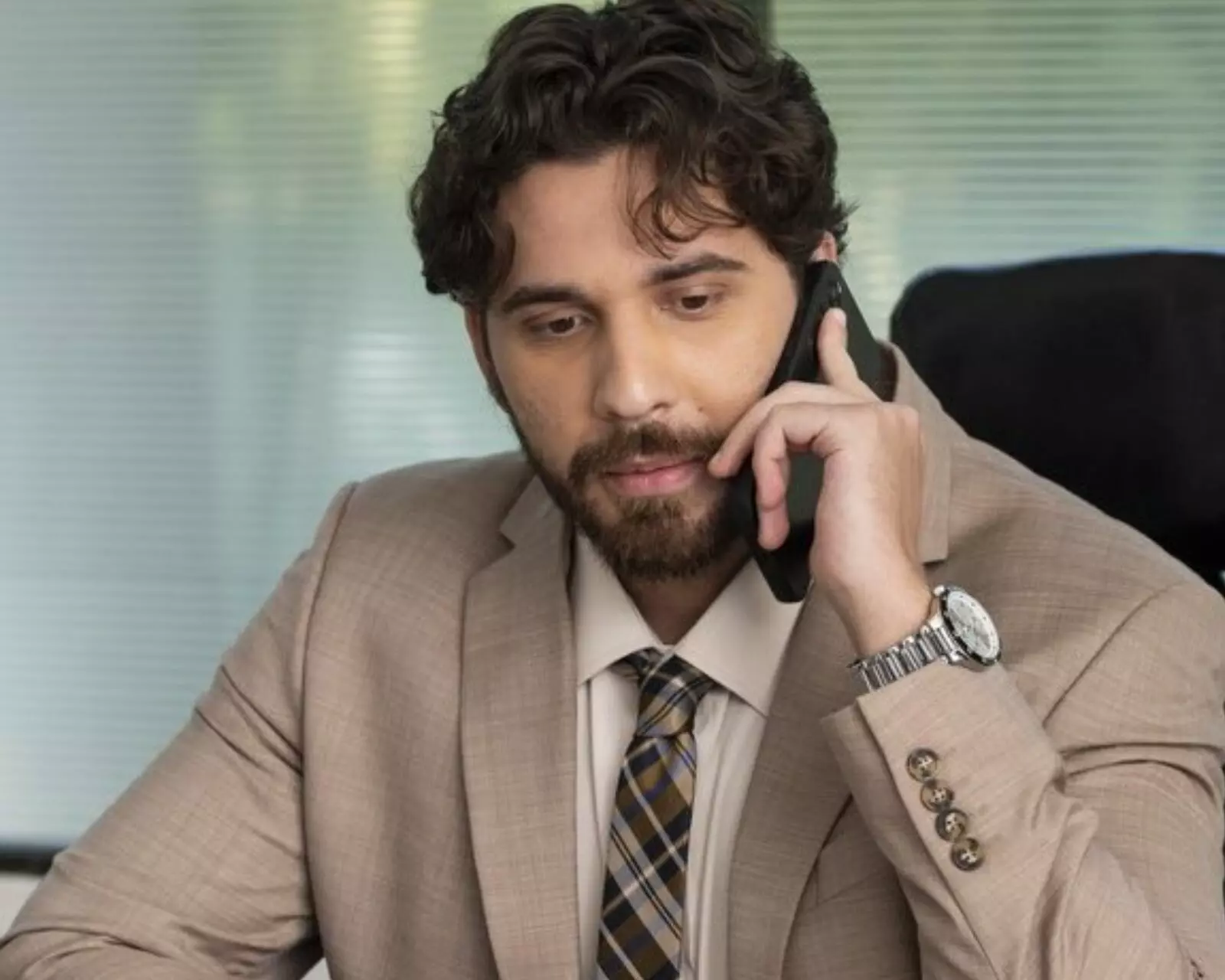 Gustavo Mioto em novela vertical