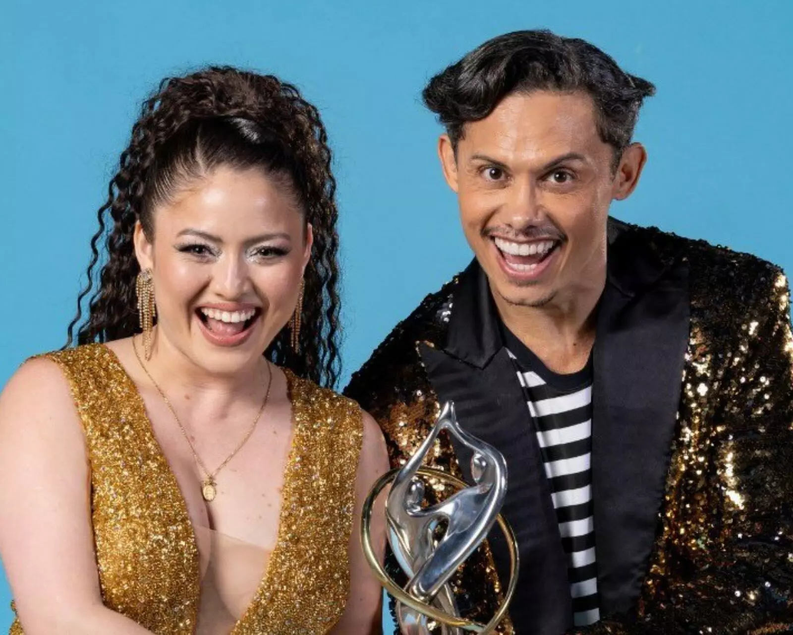Silvero Pereira e a coreografa na Dança dos Famosos