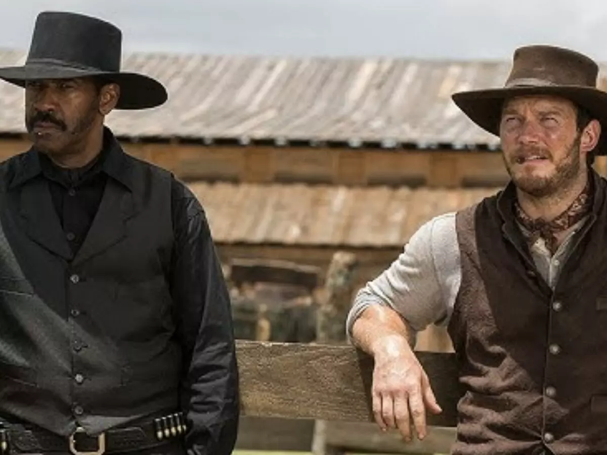 Sete Homens e um Destino no Prime Video reúne grande elenco em clássico do faroeste moderno