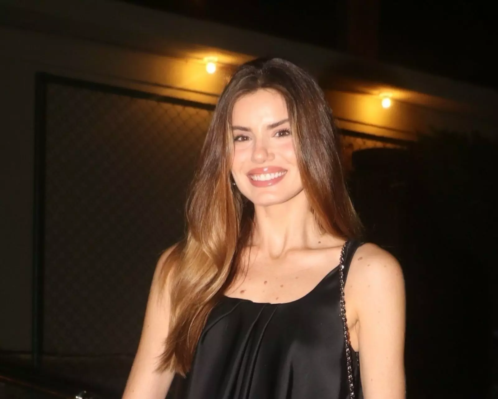 Camila Queiroz