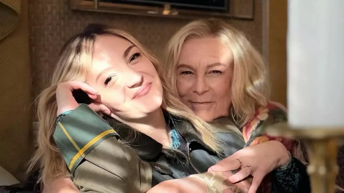 Abby Elliott Kennedy e Jamie Lee Curtis