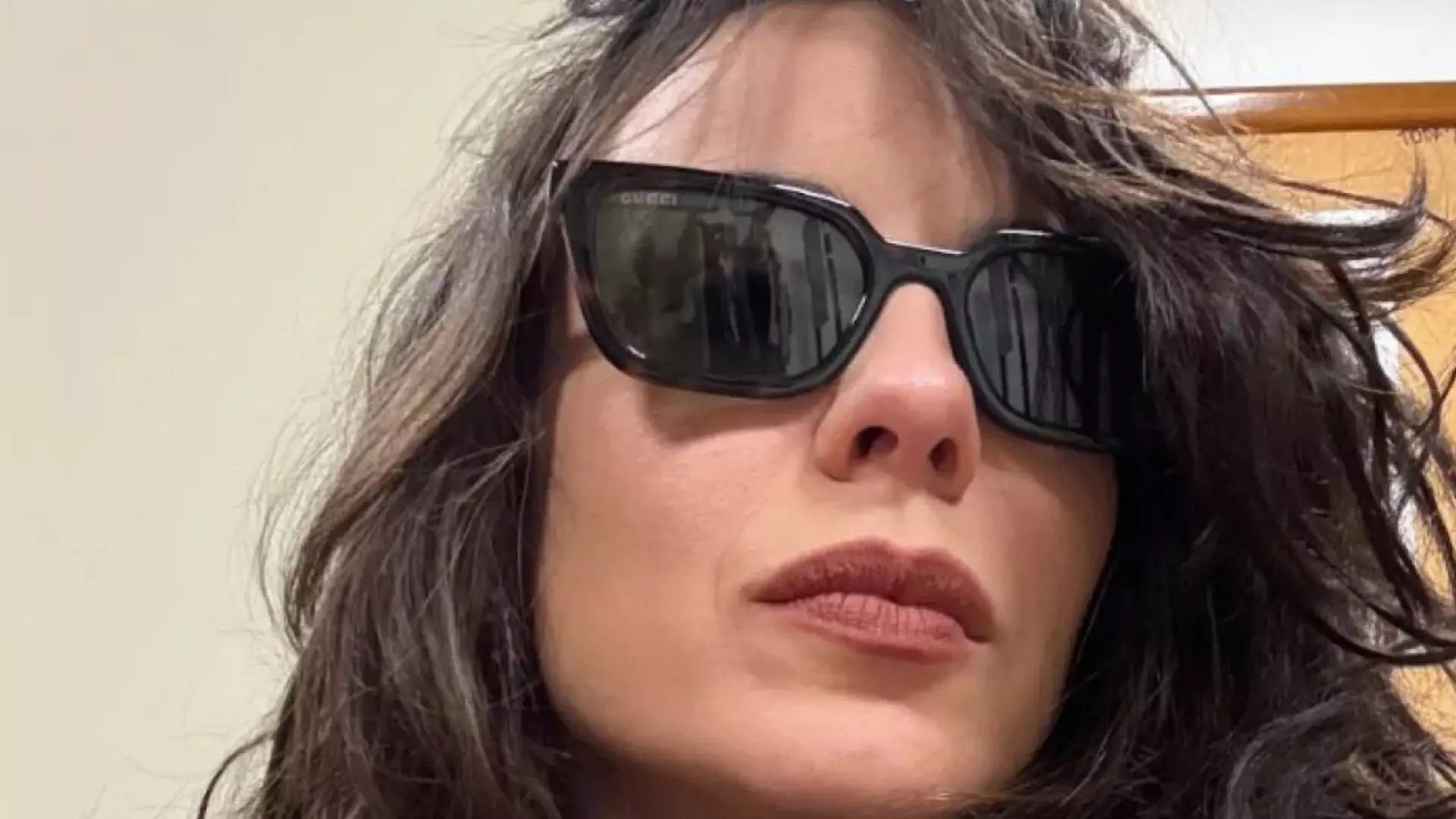 Andréia Horta como Zenilda em Três Graças