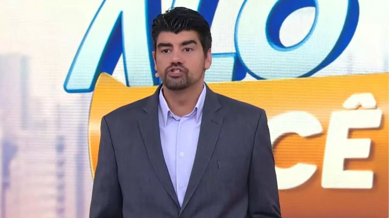 André Azeredo no comando do Alô Você