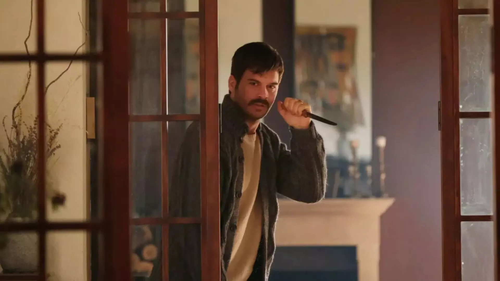Encurralados na Netflix: filme acompanha luta pela sobrevivência em situação extrema