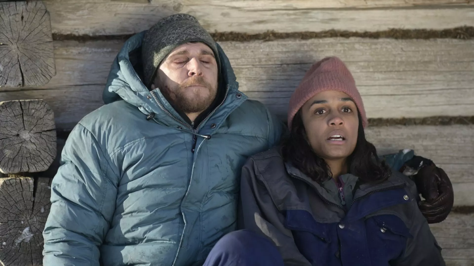 Ponto Vermelho na Netflix: Filme sueco mostra casal perseguido em viagem nas montanhas
