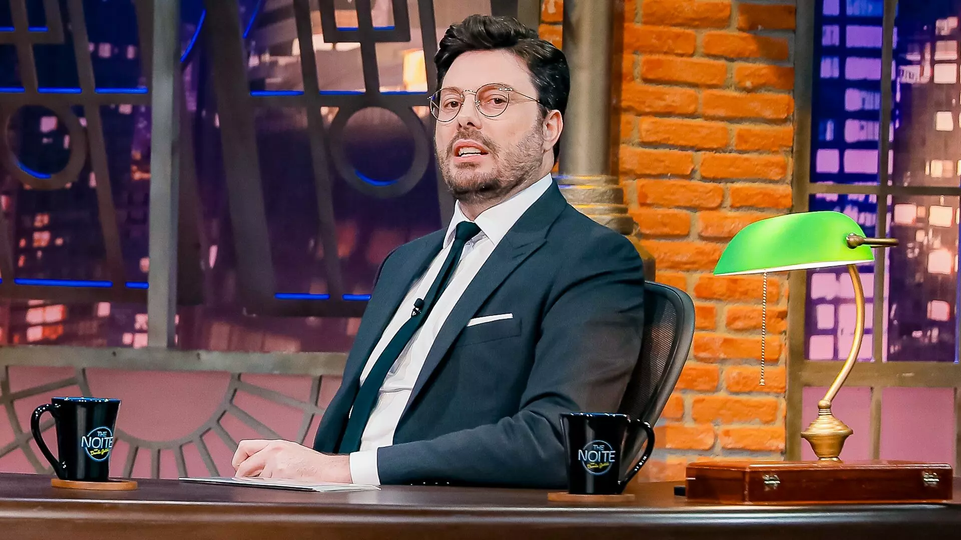 SBT suspende gravações de The Noite após fim do contrato de Danilo Gentilli