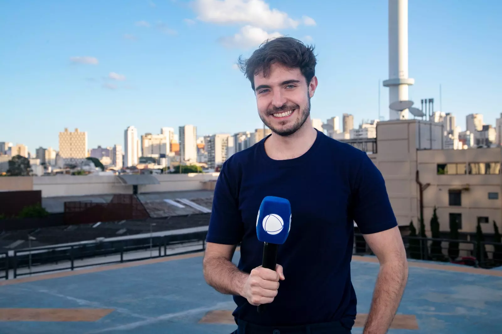 João Augusto Liberato renova seu contrato com a Record