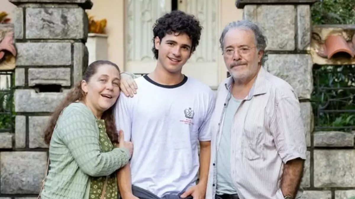 Isabela Garcia, João Victor Gonçalves e Tony Ramos