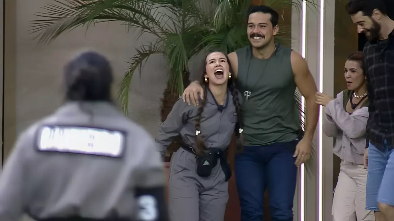 Bianca celebra vitória na Casa do Patrão