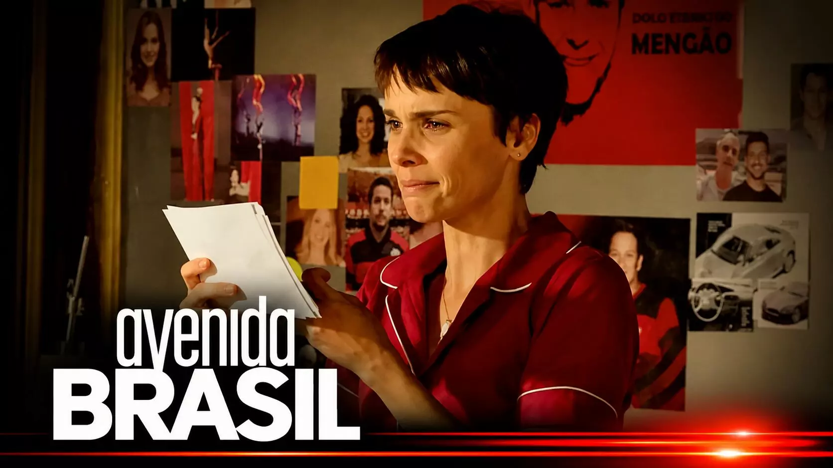 Nina conta segredo de Carminha