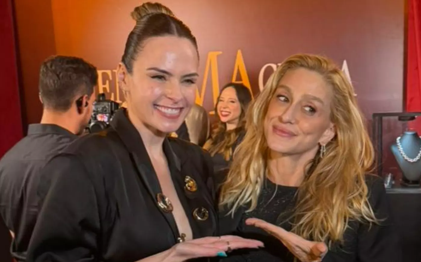 Ana Paula Renault e Amora Mautner