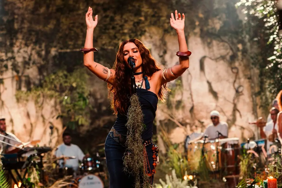 Anitta apresenta o projeto Equilibrivm no Som Brasil