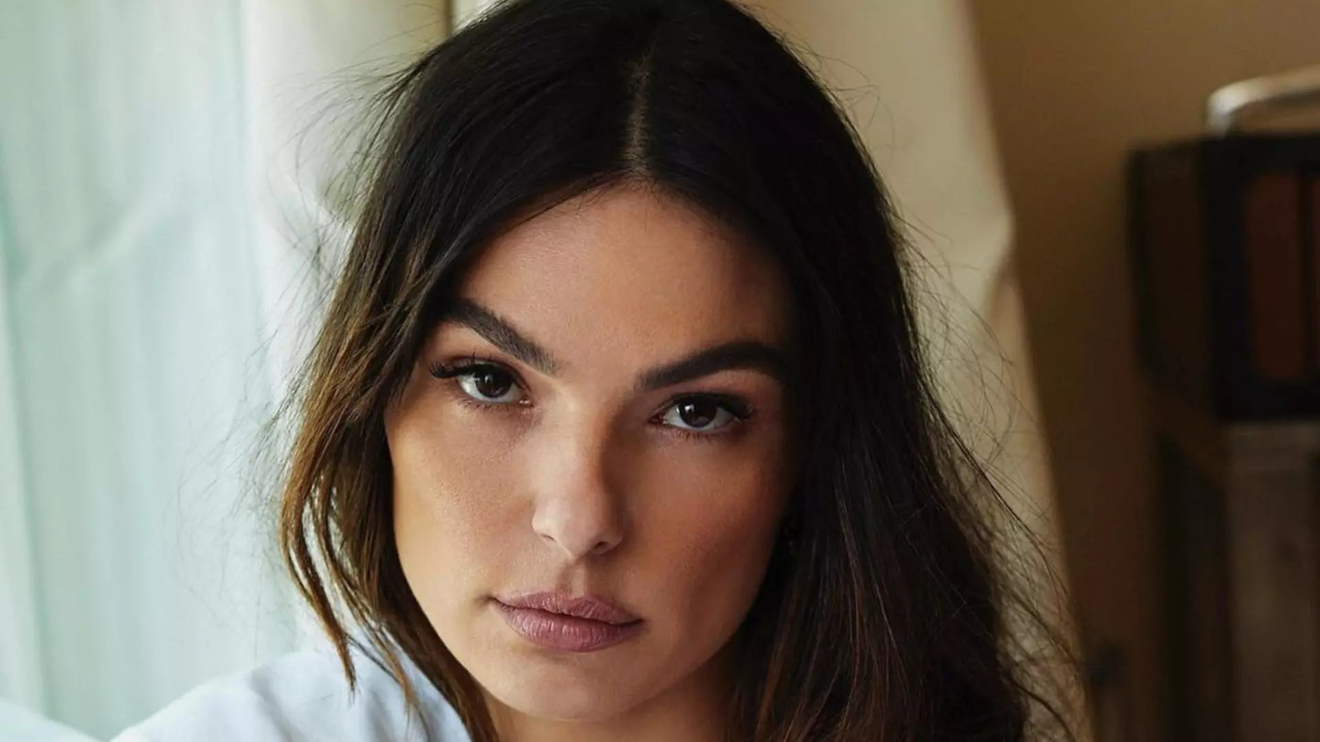 Isis Valverde
