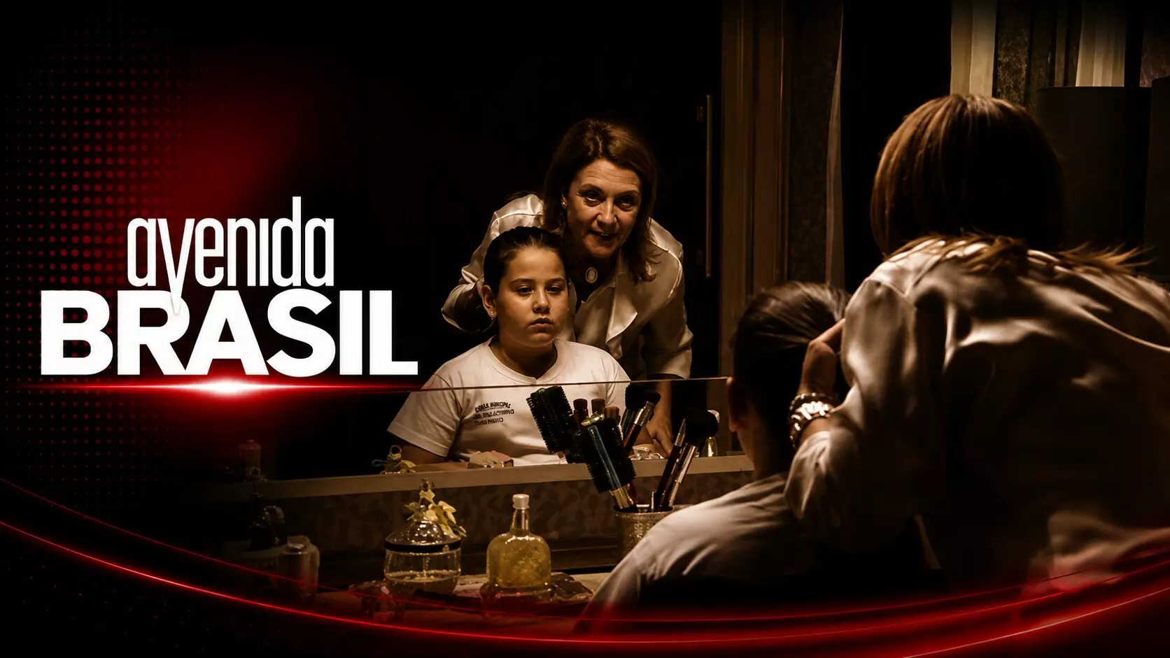 Nina obriga Carminha a tratar Ágatha com carinho