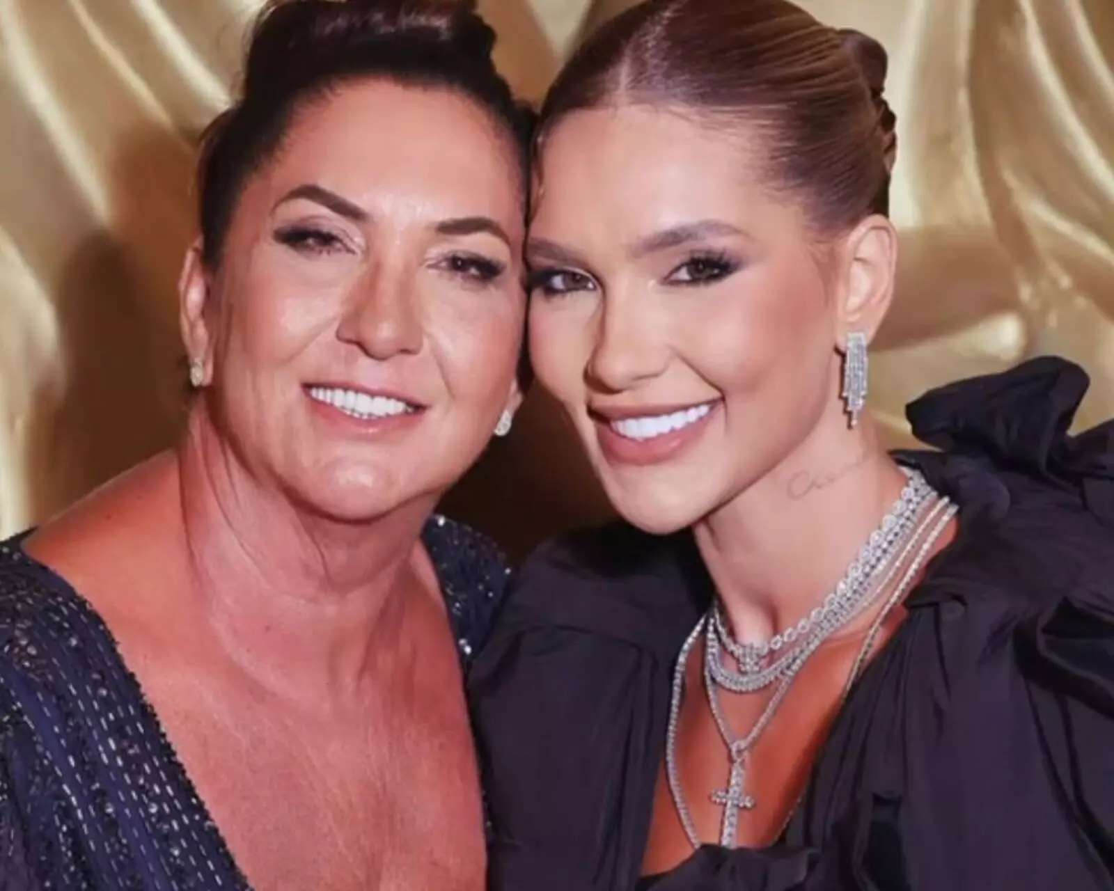 Virginia Fonseca e sua mãe Margareth Serrão