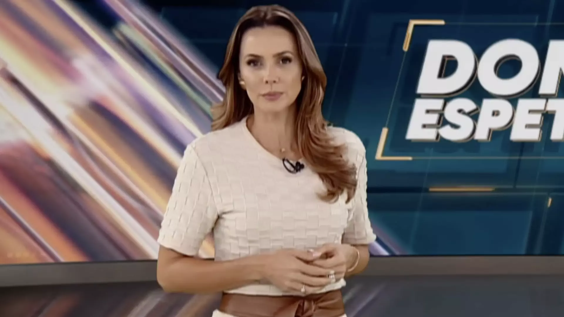 Manuela Queiroz no Domingo Espetacular